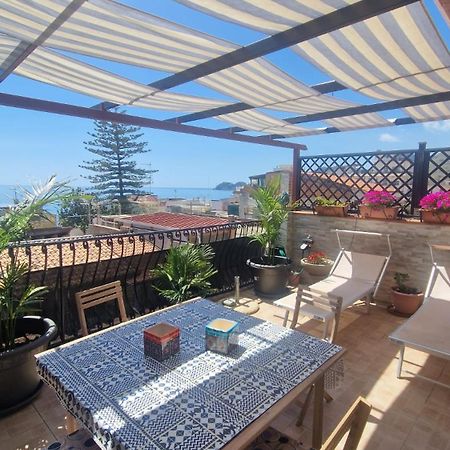 شقة Terrazza Enjoy يتوجاني المظهر الخارجي الصورة