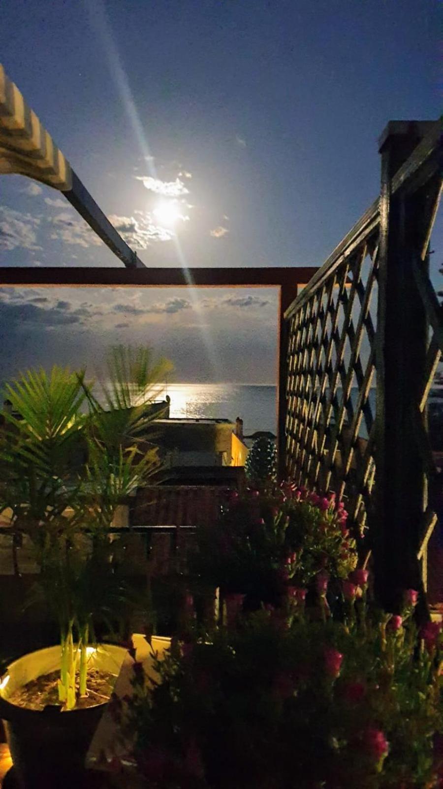شقة Terrazza Enjoy يتوجاني المظهر الخارجي الصورة